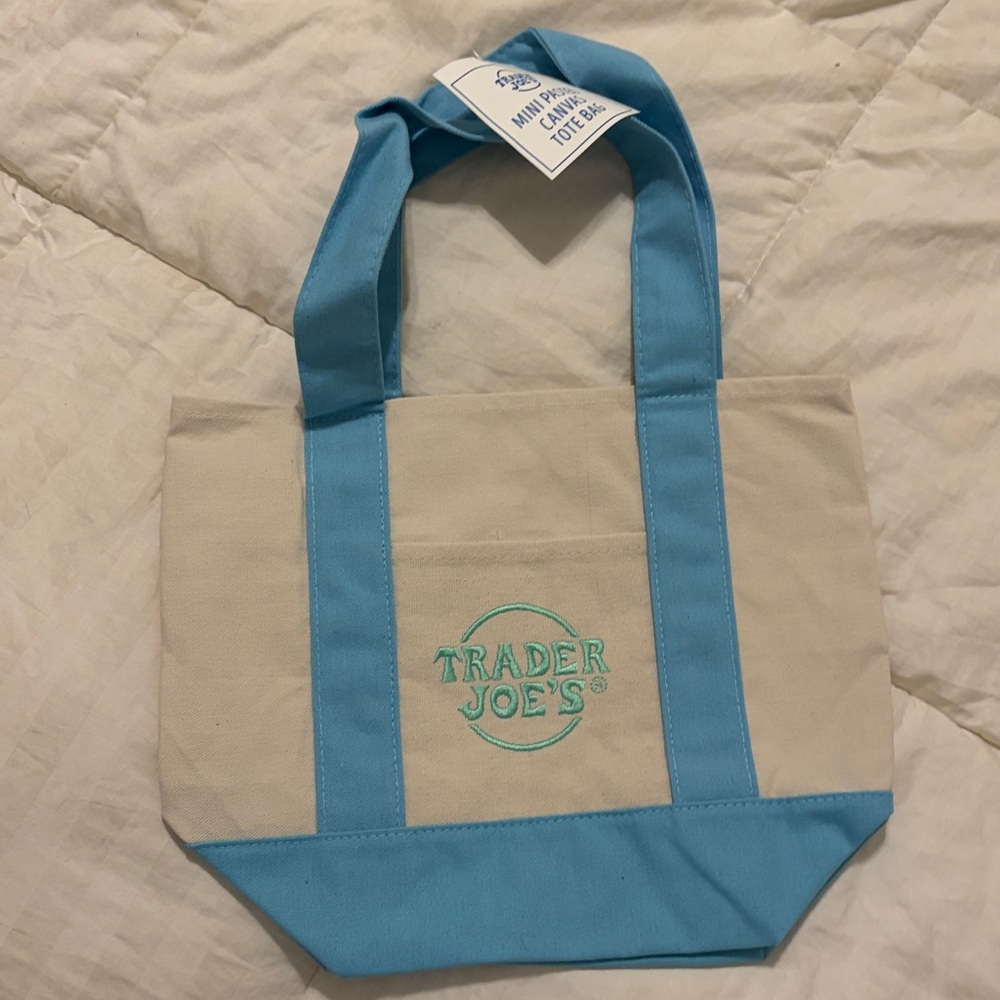 Trader Joe’s canvas pastel tote bags - Picture 7 of 7